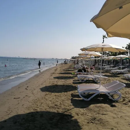 Girasol Beach Apartment 200M From Yanathes Beach * Larnaca