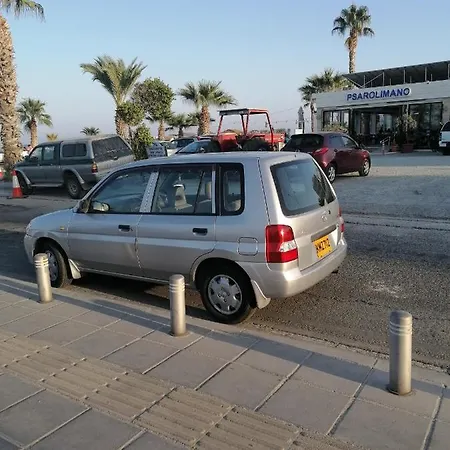 Girasol Beach Apartment 200M From Yanathes Beach Appartement Larnaca