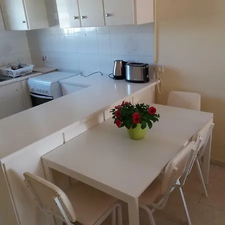 Girasol Beach Apartment 200M From Yanathes Beach Appartement *