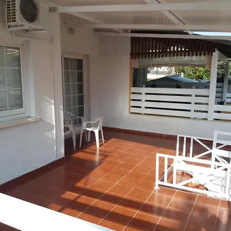 Girasol Beach Apartment 200M From Yanathes Beach Appartement
