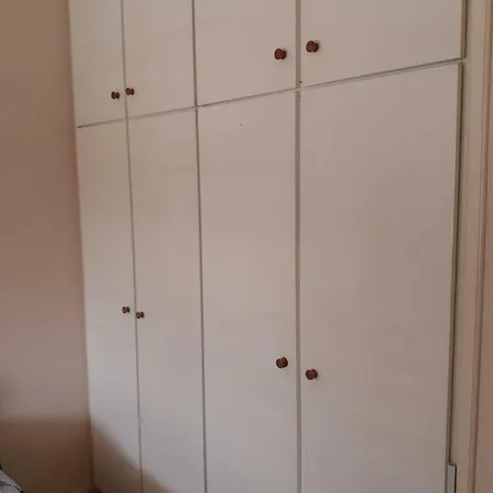 Girasol Beach Apartment 200M From Yanathes Beach شقة